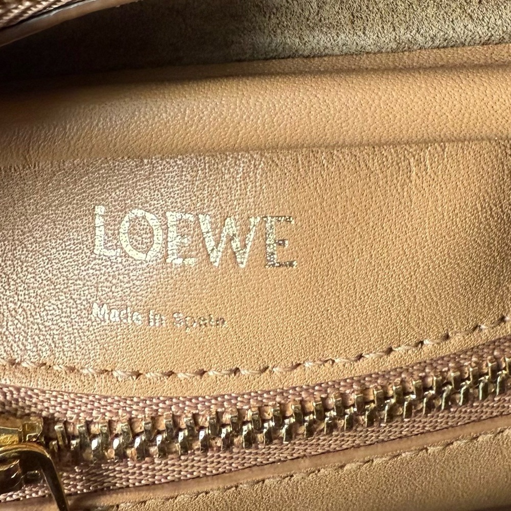 Loewe Retail-$3450 Amazona 23 Leather Bowling Bag in Warm Desert -good condition - Picture 7 of 16